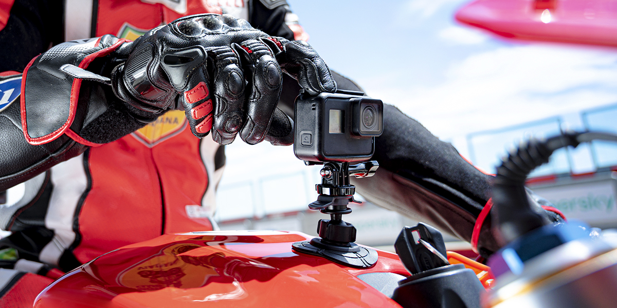 Supporto per fissaggio action cam