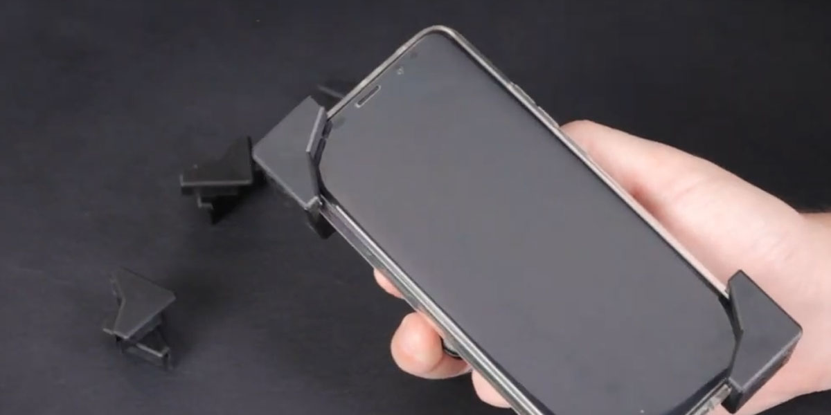 Porta smartphone universale aperto video_montaggio