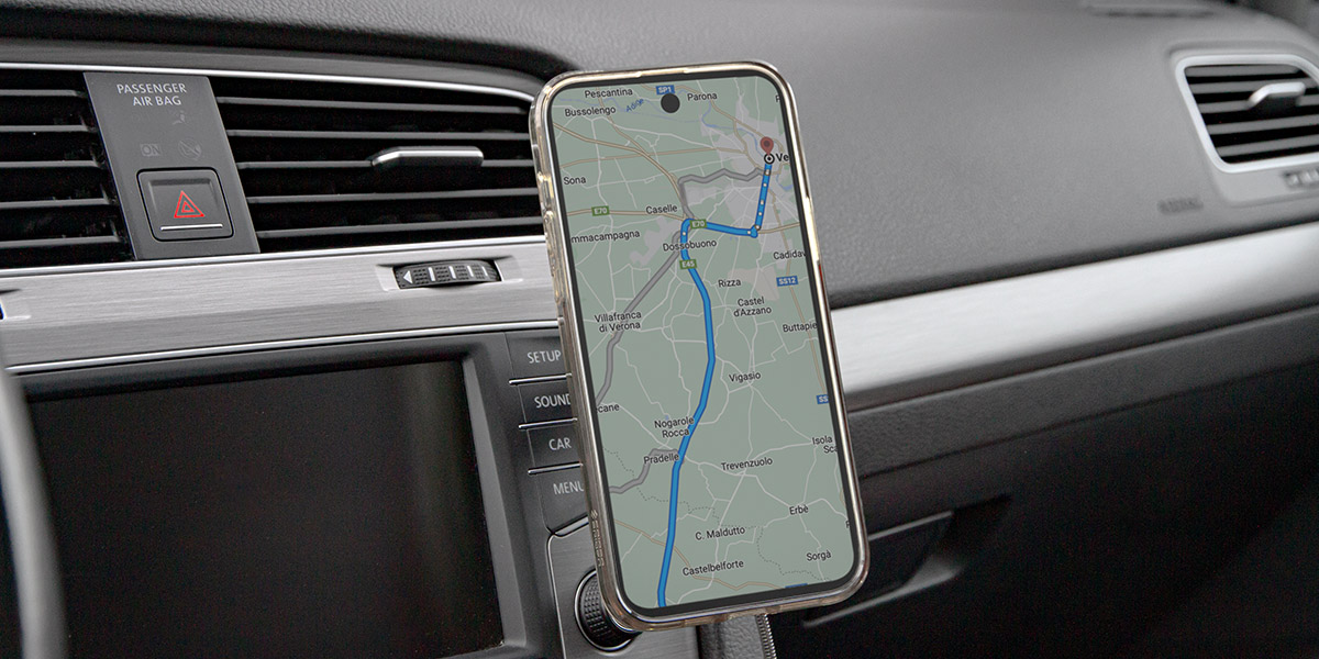 Porta cellulare auto magnetico con ricarica wireless e base adesiva - 15W 91804-A-04.jpg