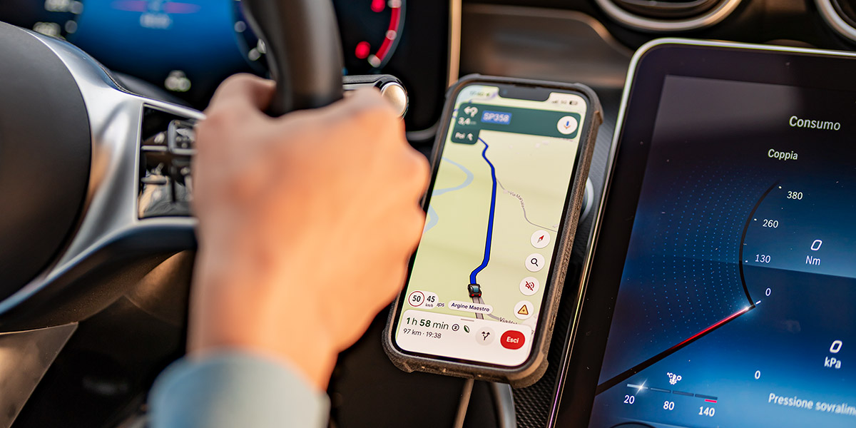 Porta cellulare auto magnetico con ricarica wireless e base adesiva - 15W 91804-A-06.jpg