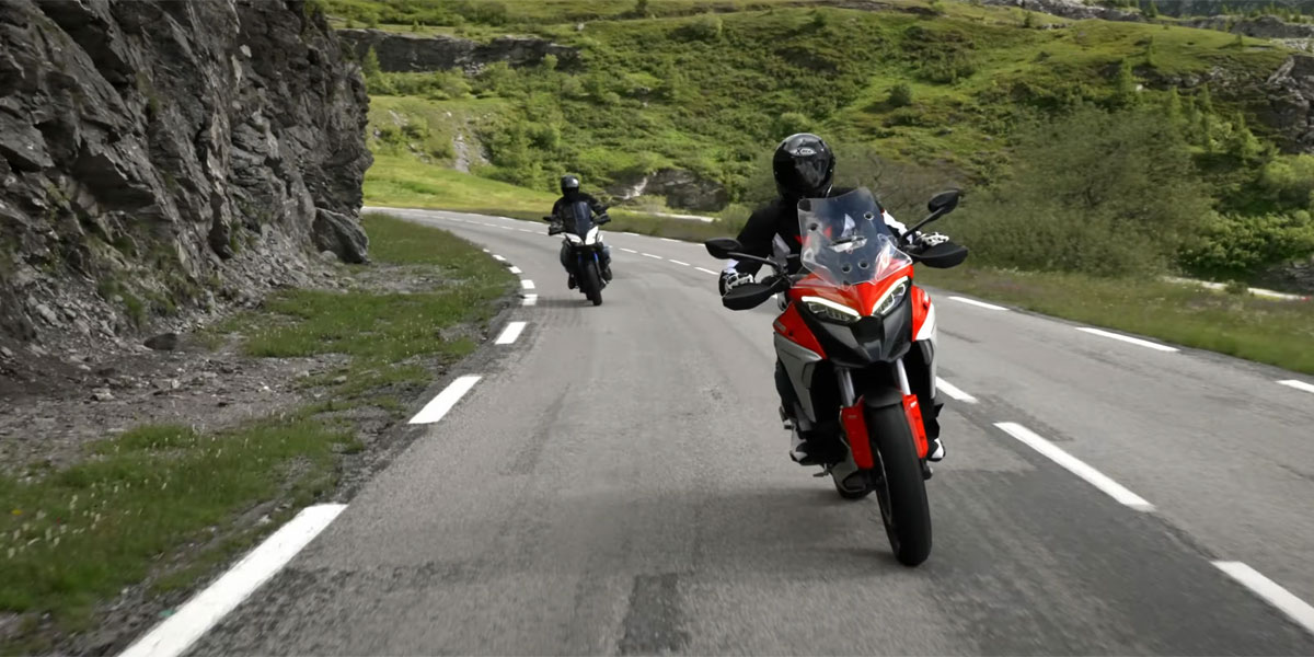Porta telefono in metallo per canotto di sterzo moto da ⌀ 10 a 24,5mm Video promo